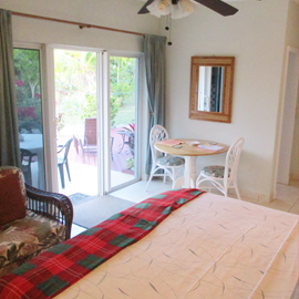 King bed in Studio apartment